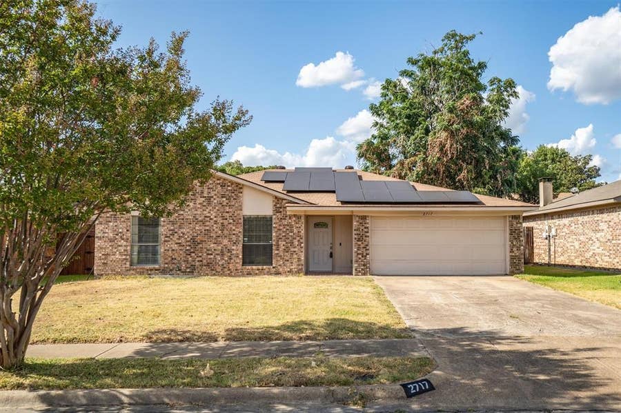 Property photo for 2717 W Oakdale Road, Irving, TX
