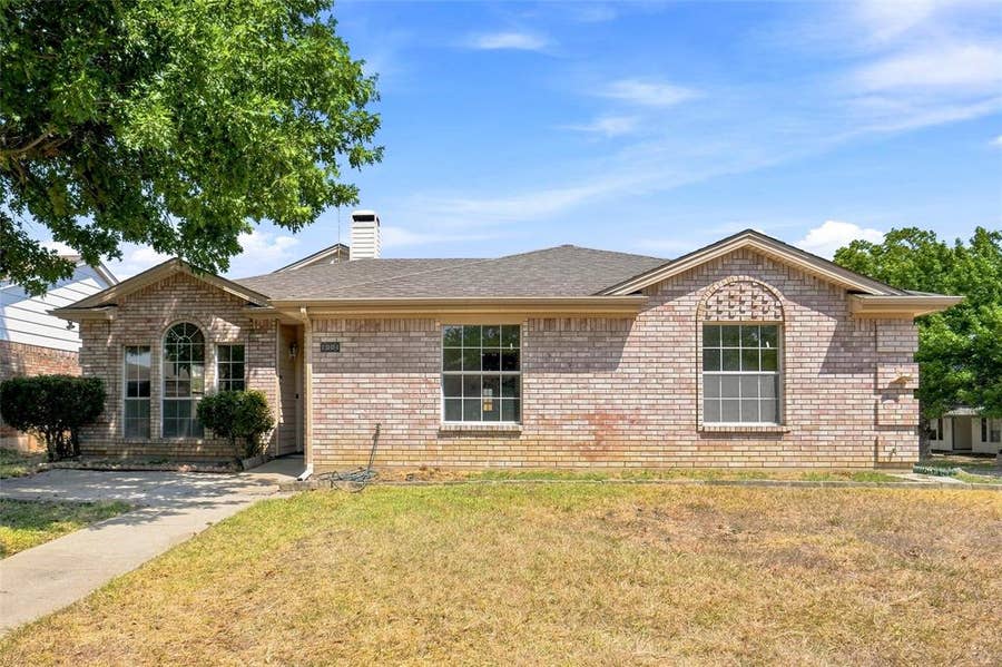 Property photo for 1001 Flower Drive, Arlington, TX