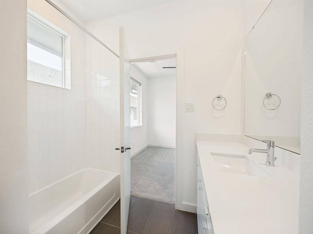 5020 Bryan Street, #305, Dallas, TX 75206 bathroom 2