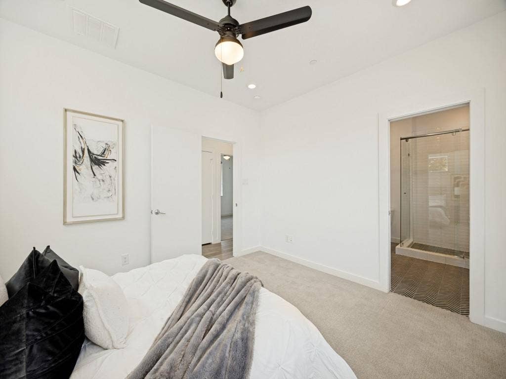 5020 Bryan Street, #305, Dallas, TX 75206 5020 Bryan Street, #305, Dallas, TX 75206
