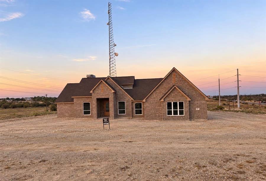 Property photo for 457 Collum View, Azle, TX