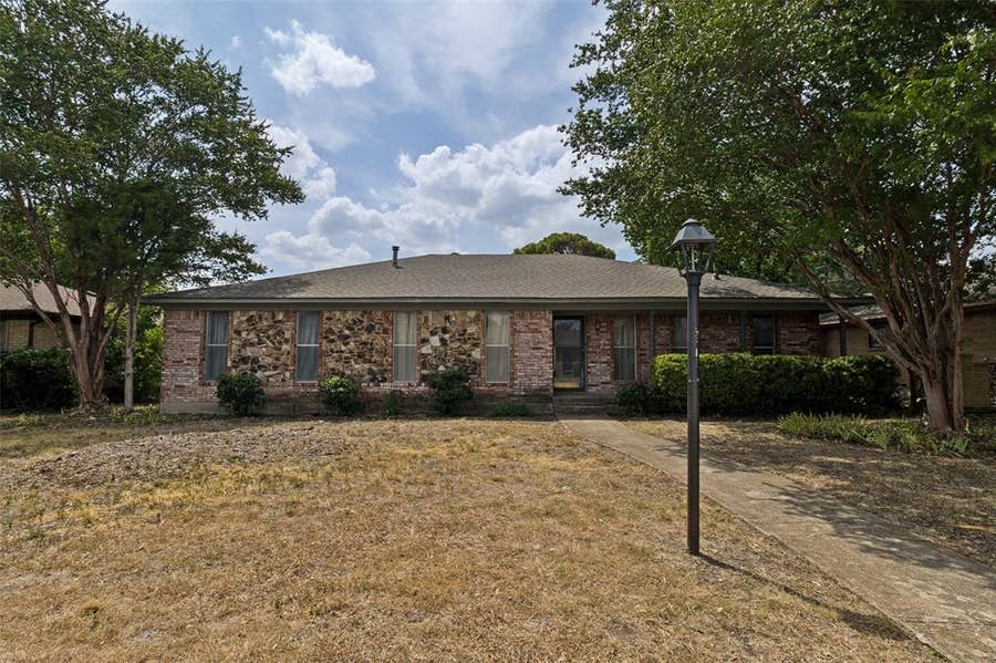 Property photo for 5842 marview Lane, Dallas, TX