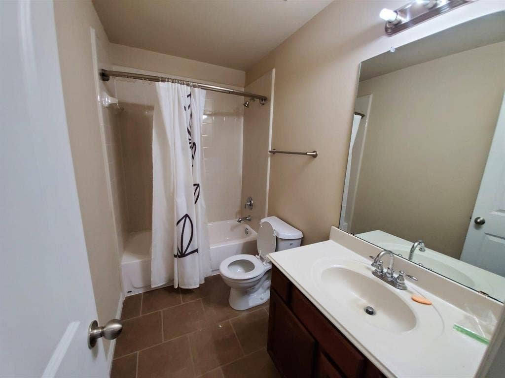 4171 Florence Drive, Irving, TX 75038 4171 Florence Drive, Irving, TX 75038