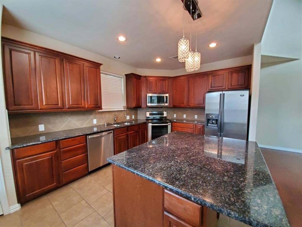 4171 Florence Drive, Irving, TX 75038 4171 Florence Drive, Irving, TX 75038