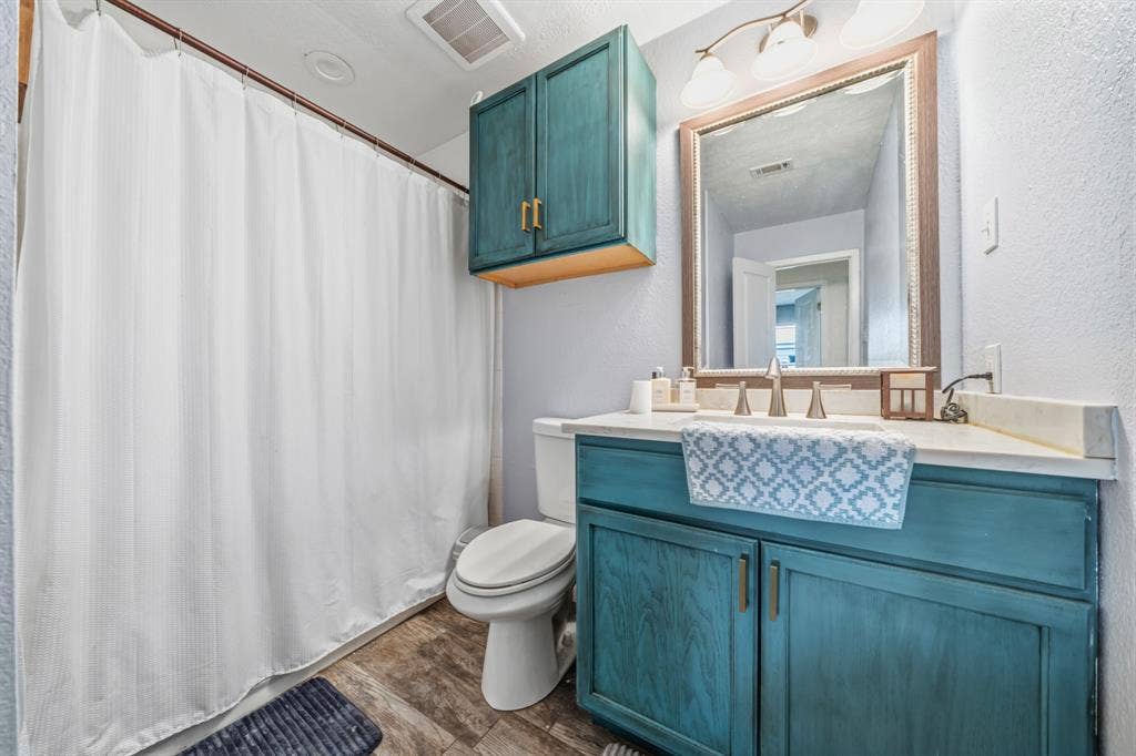 141 Swan, Waco, TX 76708 141 Swan, Waco, TX 76708