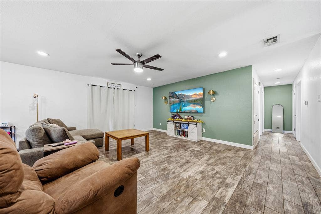 141 Swan, Waco, TX 76708 141 Swan, Waco, TX 76708