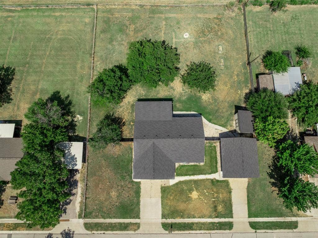 141 Swan, Waco, TX 76708 141 Swan, Waco, TX 76708