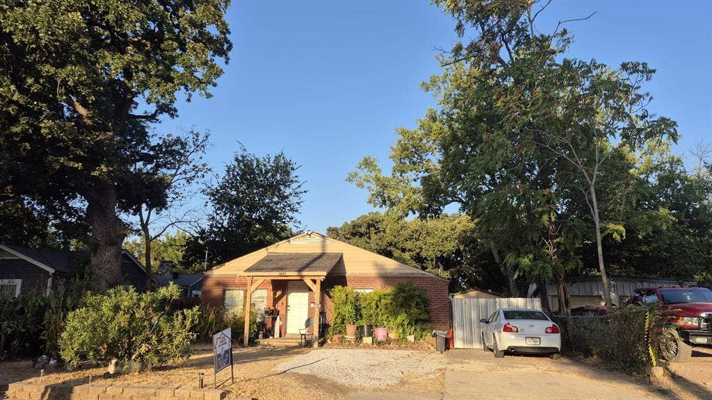 1412 Balleywood Road, Irving, TX 75060 1412 Balleywood Road, Irving, TX 75060