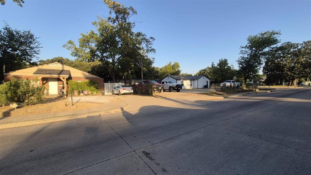 1412 Balleywood Road, Irving, TX 75060 1412 Balleywood Road, Irving, TX 75060