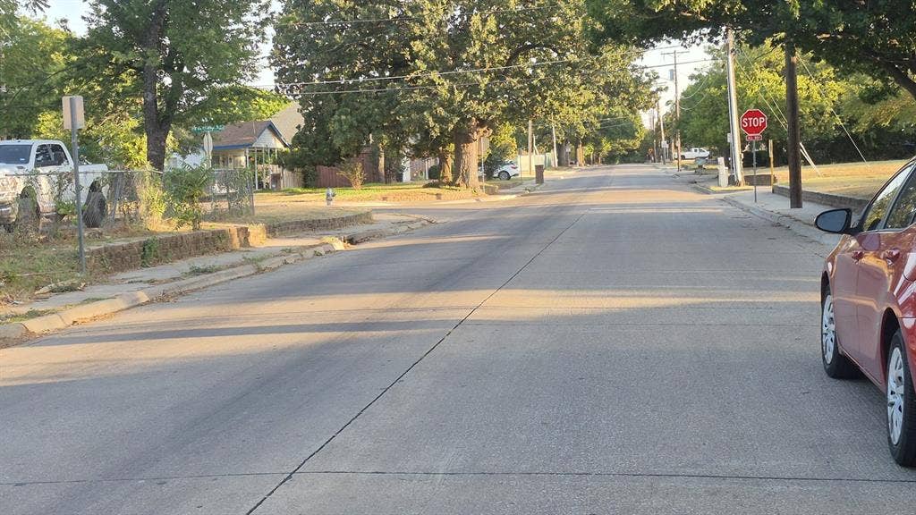 1412 Balleywood Road, Irving, TX 75060 1412 Balleywood Road, Irving, TX 75060