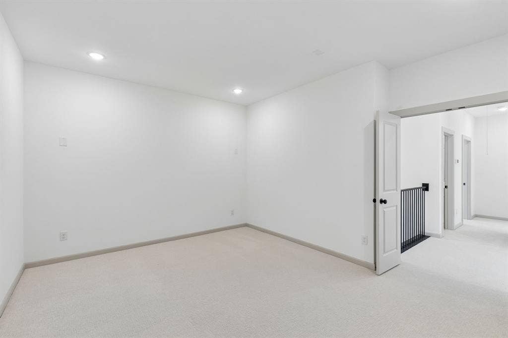2616 Radiant Way, Celina, TX 75009 This spacious media room with adjacent game room create the ultimate entertainment zone!