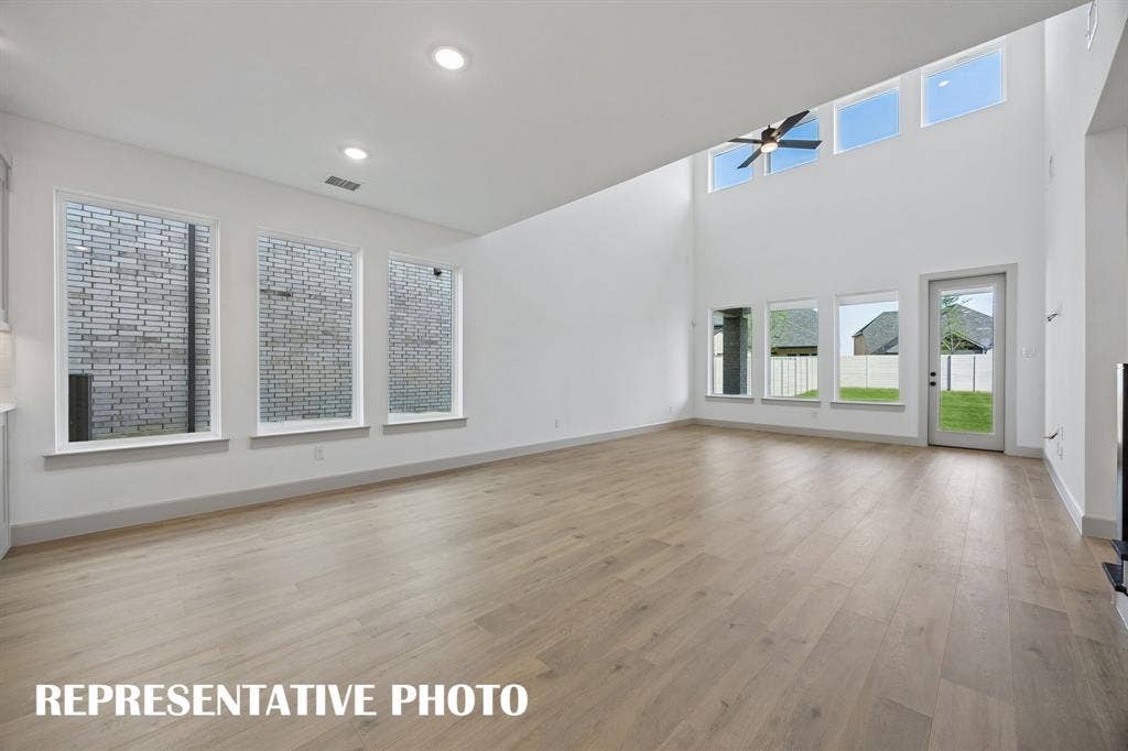 2629 Radiant Way, Celina, TX 75009 Whether it's lively dinner parties or cozy family gatherings, this wonderful dining room works for all occasions! REPRESENTATIVE PHOTO