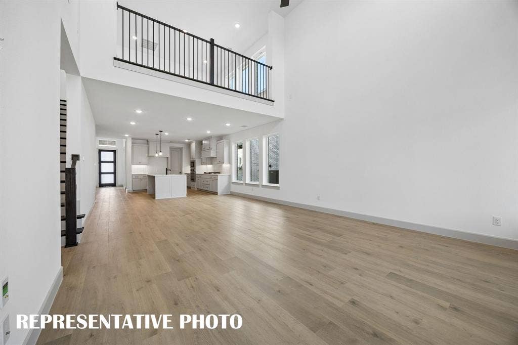 2629 Radiant Way, Celina, TX 75009 Open and flowing, our Orleans II plan was designed for entertaining. REPRESENTATIVE PHOTO