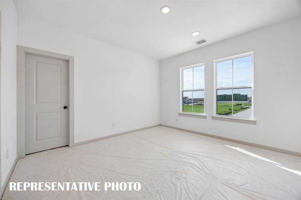 2629 Radiant Way, Celina, TX 75009 You'll find nicely sized secondary bedrooms in our Orleans II plan. REPRESENTATIVE PHOTO