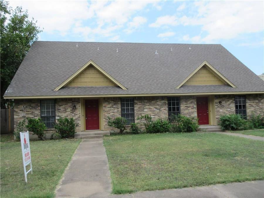 Property photo for 113 Shadybrook Drive, DeSoto, TX