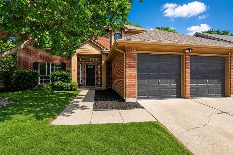 Property photo for 1008 Hyde Park Drive, McKinney, TX