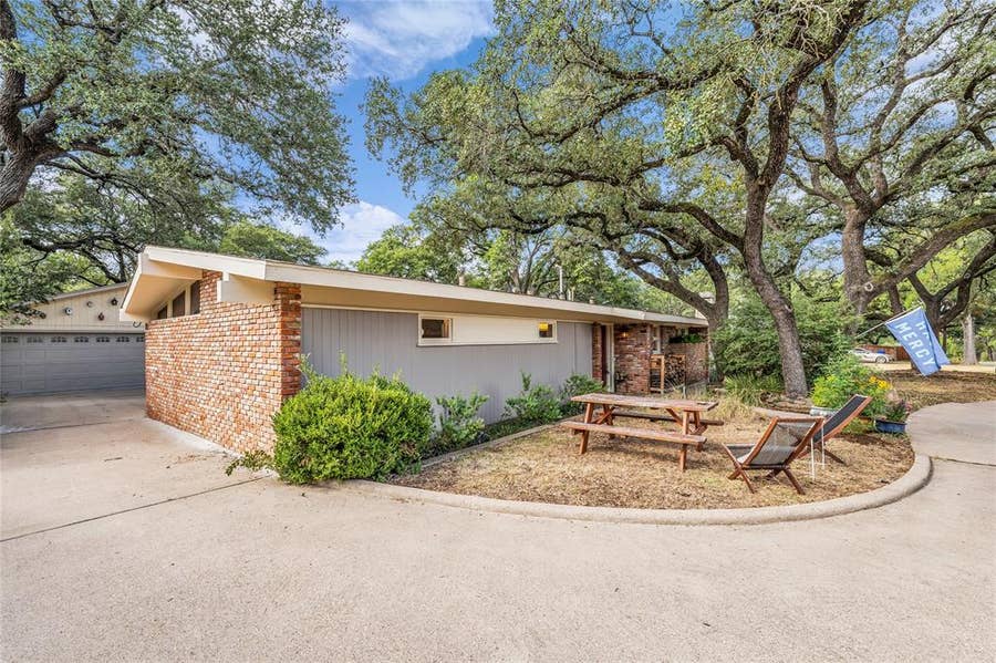 Property photo for 2112 Gregory Lane, Waco, TX