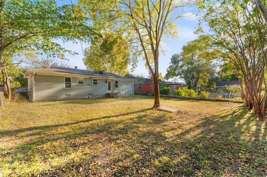 Property photo for 1429 Crestridge Drive, Mesquite, TX