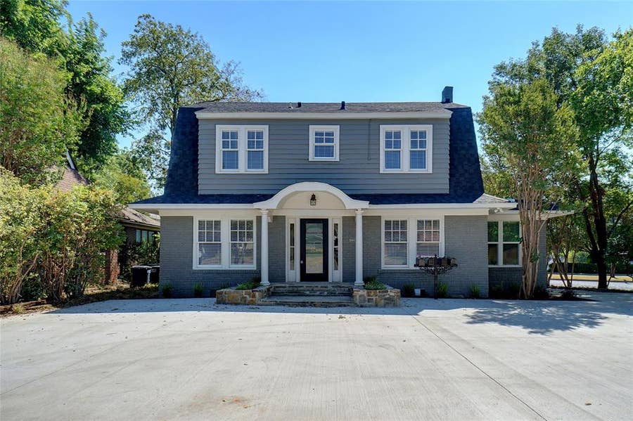 Property photo for 1511 Clover Lane, Fort Worth, TX