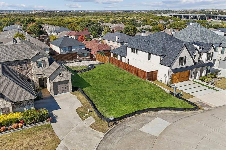 Property photo for 6621 Saxony Court, Frisco, TX