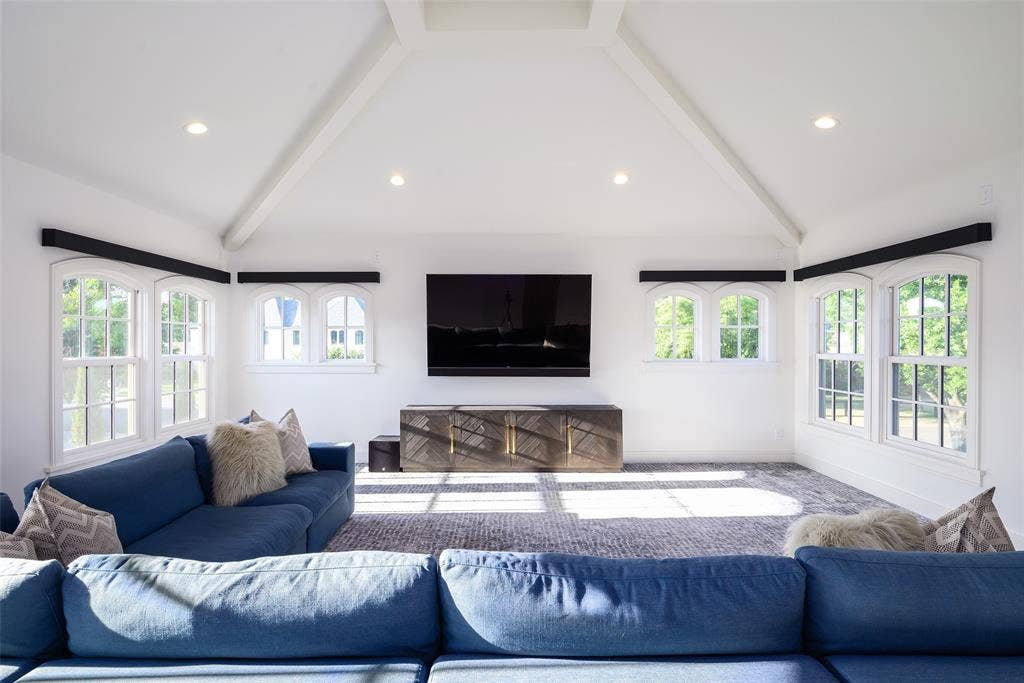 4254 Ridge Road, Dallas, TX 75229 4254 Ridge Road, Dallas, TX 75229