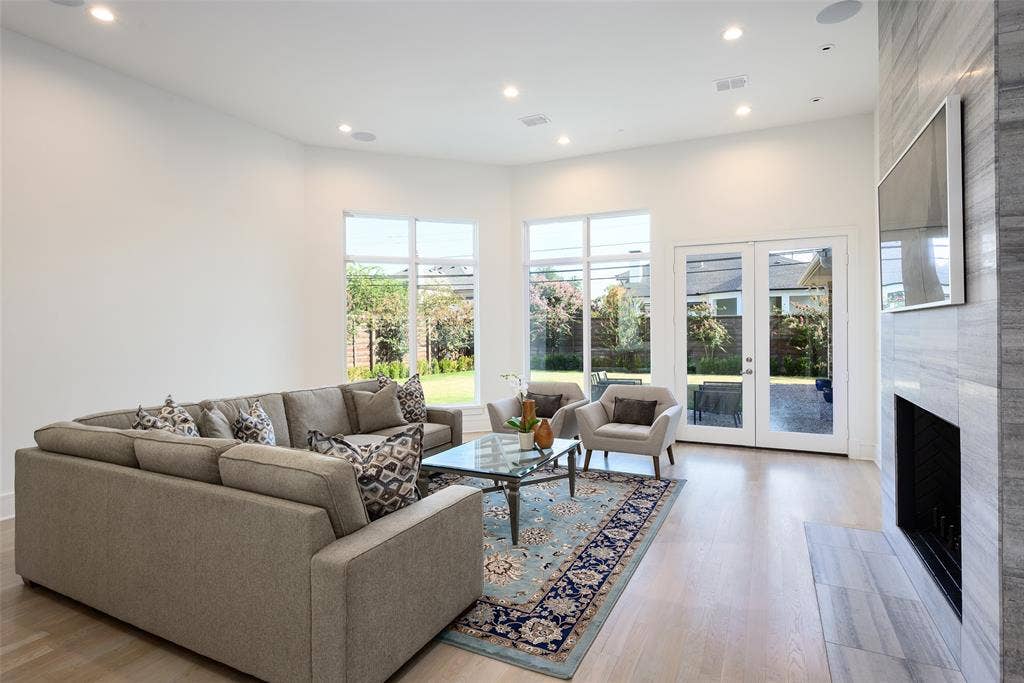 4254 Ridge Road, Dallas, TX 75229 4254 Ridge Road, Dallas, TX 75229