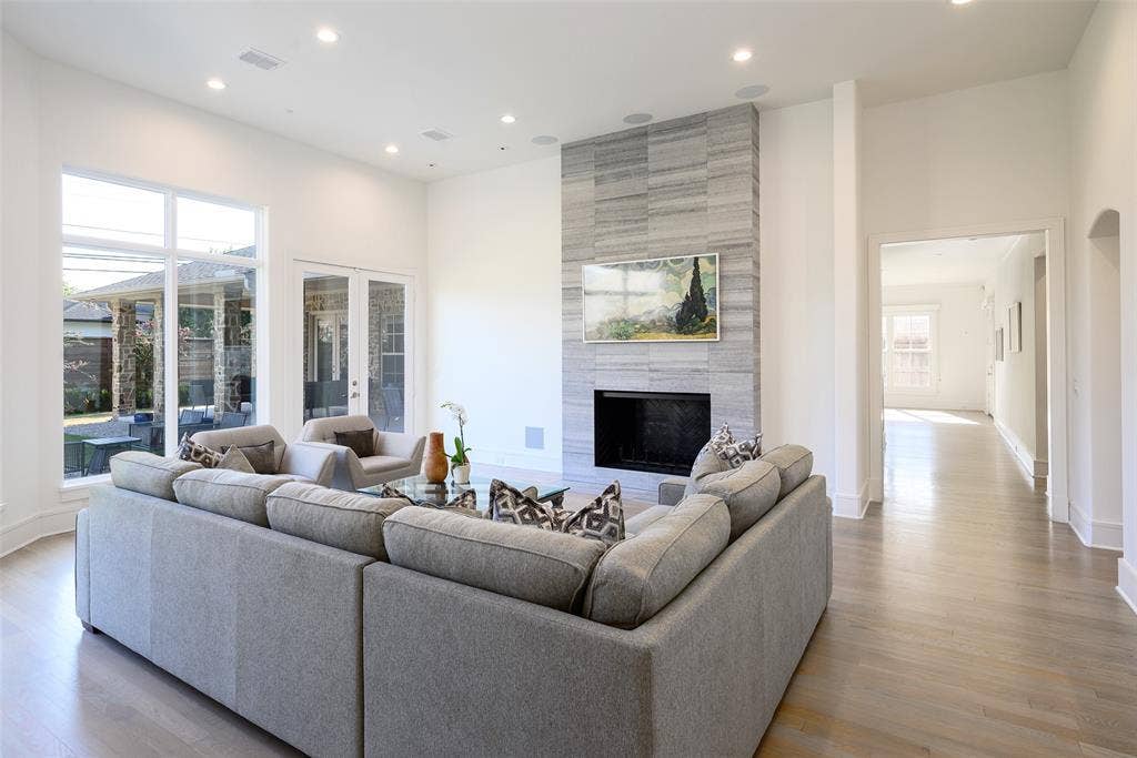 4254 Ridge Road, Dallas, TX 75229 4254 Ridge Road, Dallas, TX 75229
