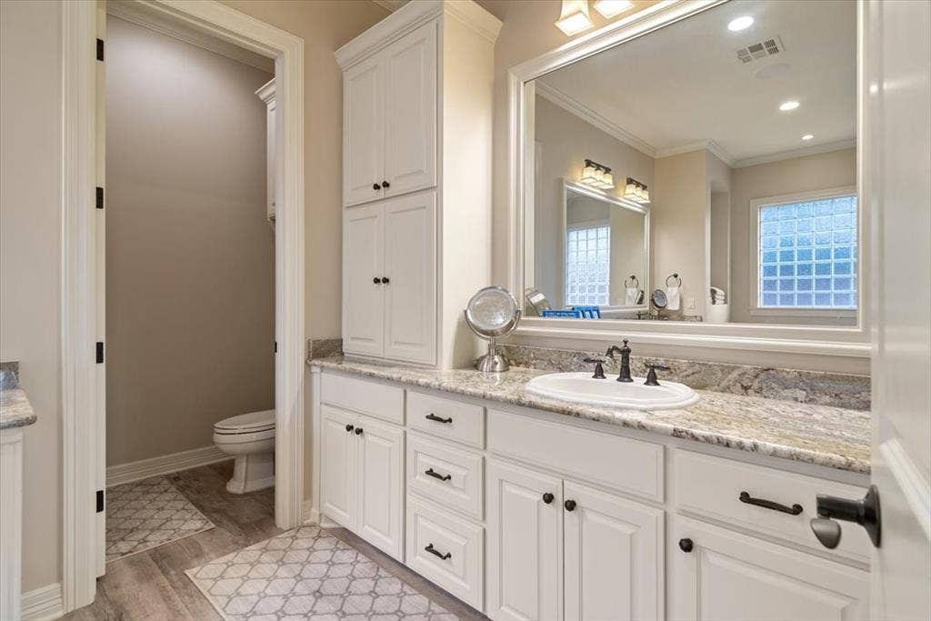 1608 Ridgewood Drive, Waco, TX 76710 1608 Ridgewood Drive, Waco, TX 76710