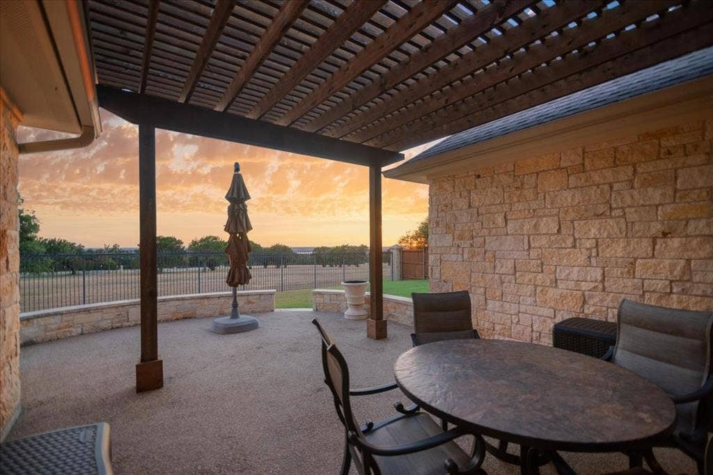 1608 Ridgewood Drive, Waco, TX 76710 1608 Ridgewood Drive, Waco, TX 76710