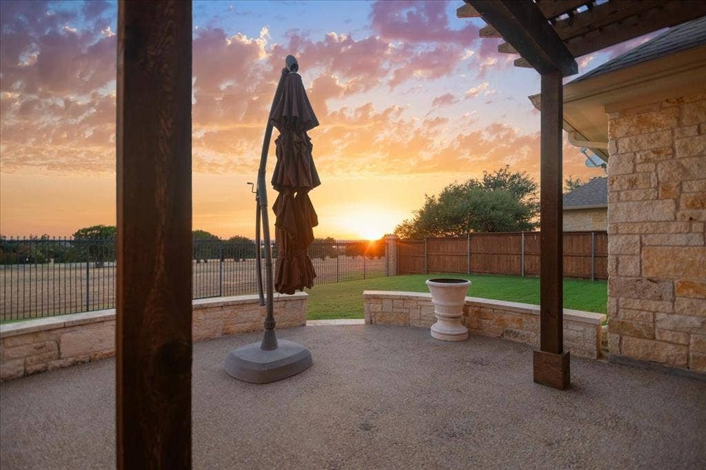 1608 Ridgewood Drive, Waco, TX 76710 1608 Ridgewood Drive, Waco, TX 76710