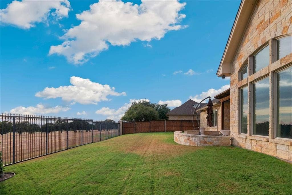 1608 Ridgewood Drive, Waco, TX 76710 1608 Ridgewood Drive, Waco, TX 76710