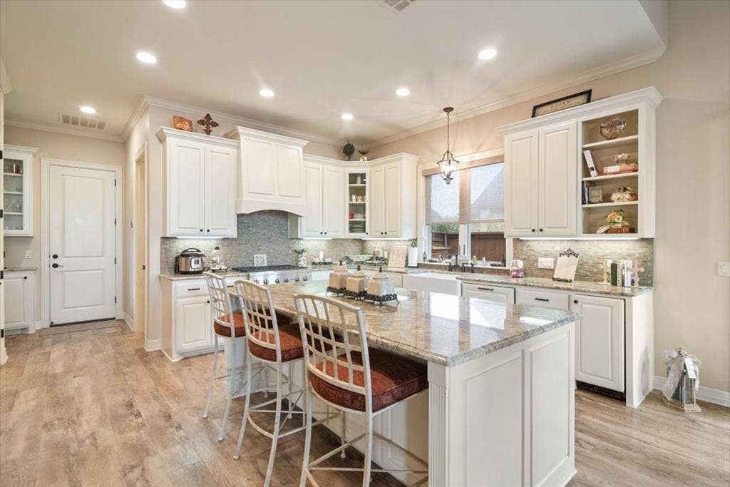 1608 Ridgewood Drive, Waco, TX 76710 1608 Ridgewood Drive, Waco, TX 76710