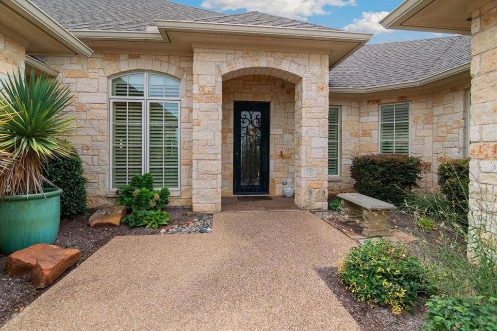 1608 Ridgewood Drive, Waco, TX 76710 1608 Ridgewood Drive, Waco, TX 76710
