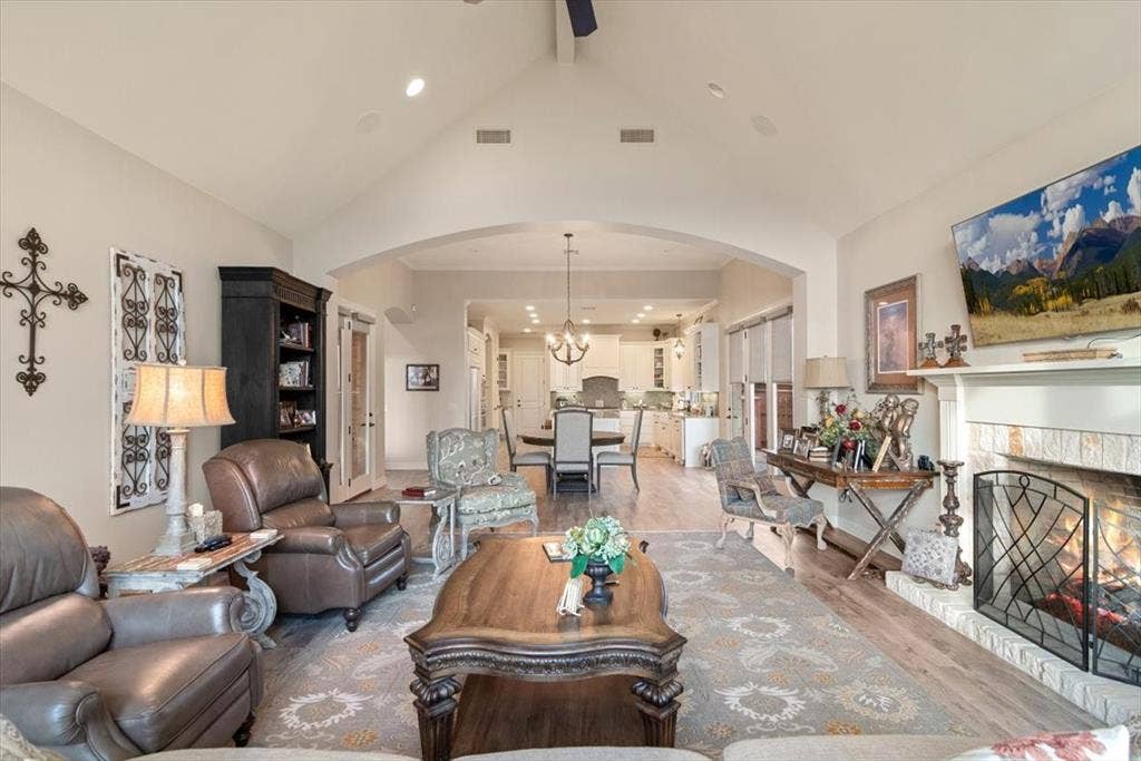 1608 Ridgewood Drive, Waco, TX 76710 1608 Ridgewood Drive, Waco, TX 76710