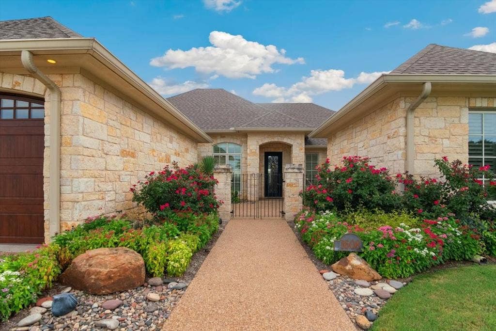 1608 Ridgewood Drive, Waco, TX 76710 1608 Ridgewood Drive, Waco, TX 76710