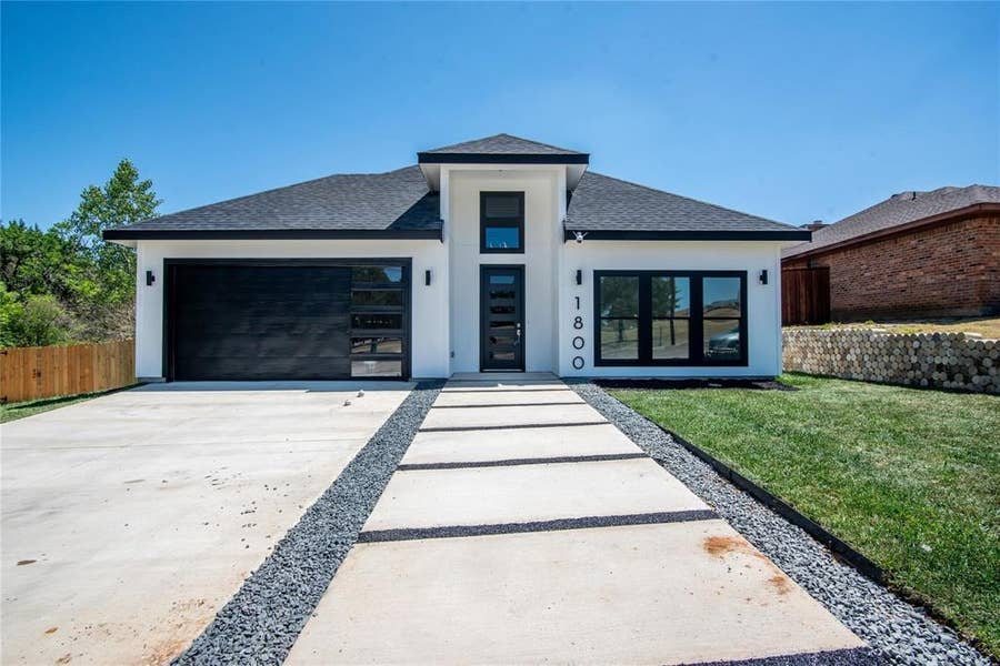 Property photo for 1800 Kirnwood Drive, Dallas, TX