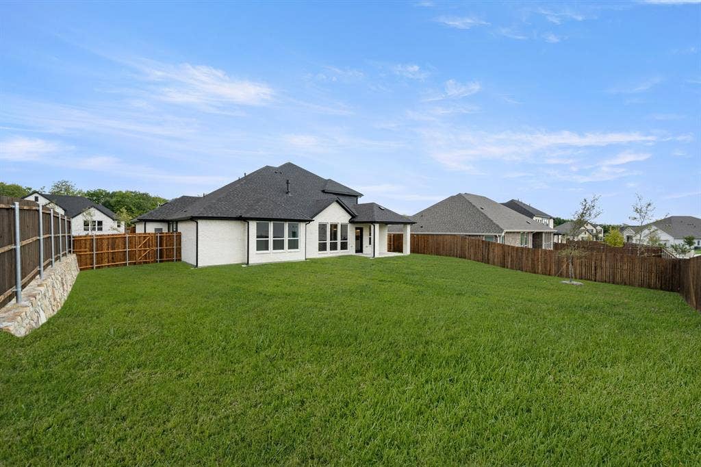 962 Richard Pittmon Drive, DeSoto, TX 75115 962 Richard Pittmon- Back-1