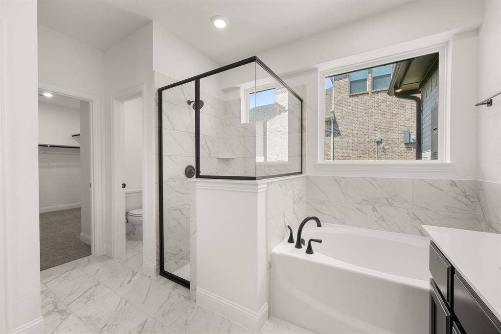 962 Richard Pittmon Drive, DeSoto, TX 75115 962 Richard Pittmon- Primary Suite-4