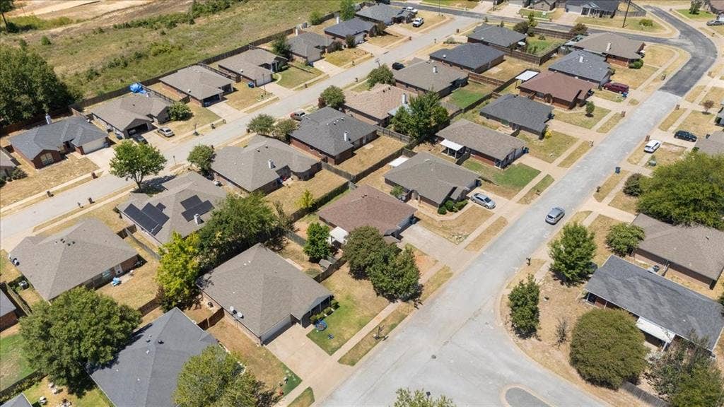 1114 WOODLANDS PARK, Lindale, TX 75771 1114 WOODLANDS PARK, Lindale, TX 75771