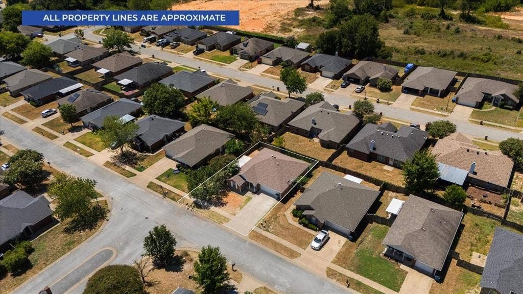 1114 WOODLANDS PARK, Lindale, TX 75771 1114 WOODLANDS PARK, Lindale, TX 75771