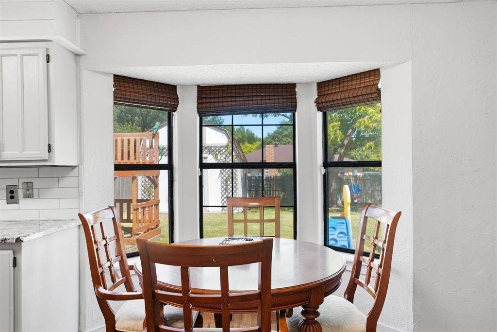 8204 Lara Lane, Watauga, TX 76148 Enjoy meals with a view!