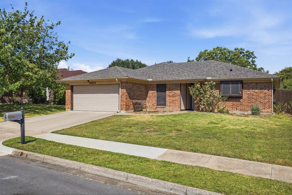 8204 Lara Lane, Watauga, TX 76148 Newer Roof, HVAC and Water Tank for your Peace of Mind