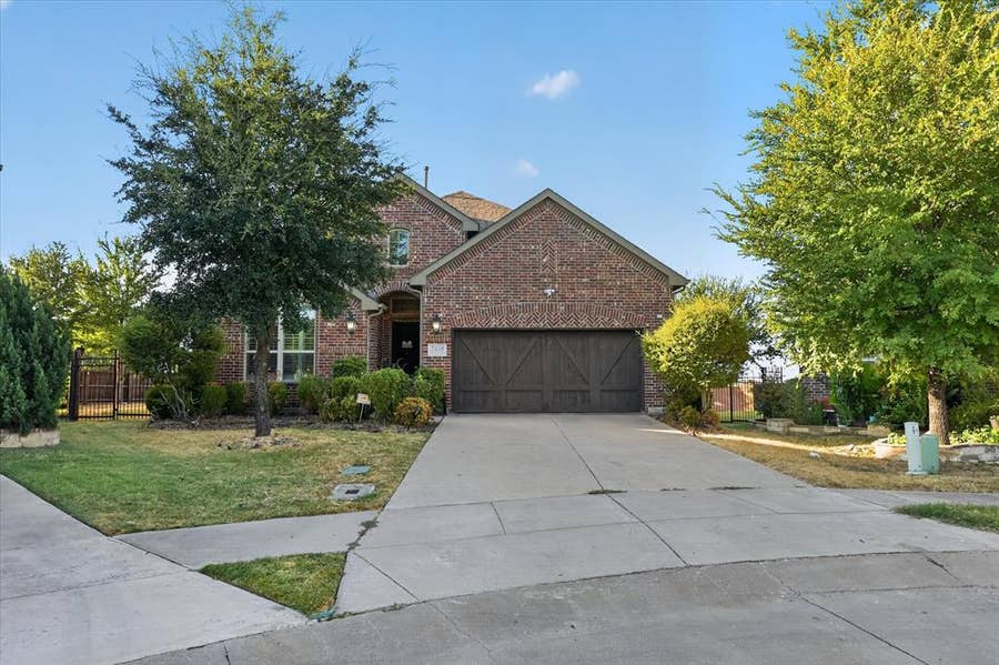 Property photo for 7220 Notre Dame Drive, Irving, TX