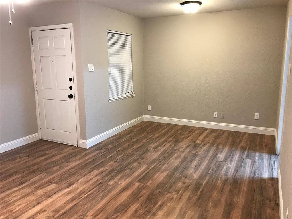1502 Dale Place, Irving, TX 75061 1502 Dale Place, Irving, TX 75061