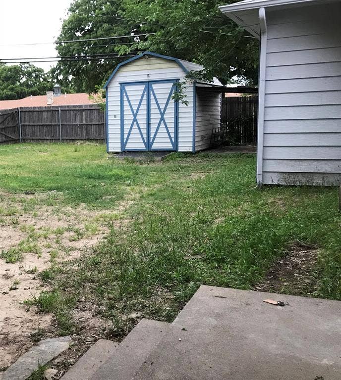1502 Dale Place, Irving, TX 75061 1502 Dale Place, Irving, TX 75061