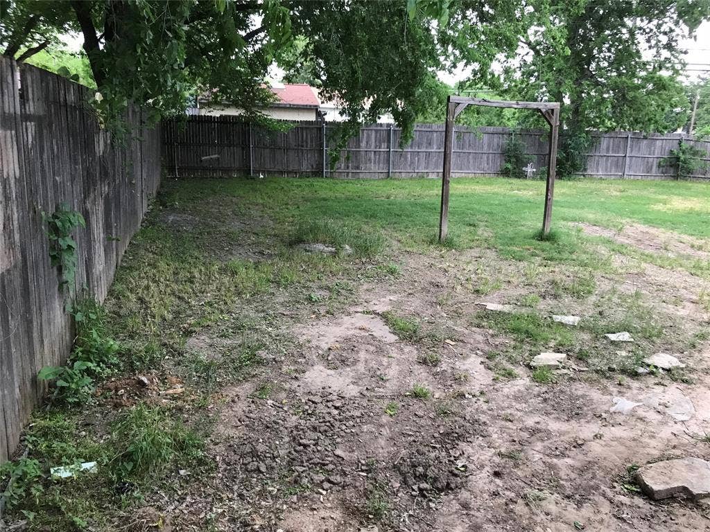 1502 Dale Place, Irving, TX 75061 1502 Dale Place, Irving, TX 75061