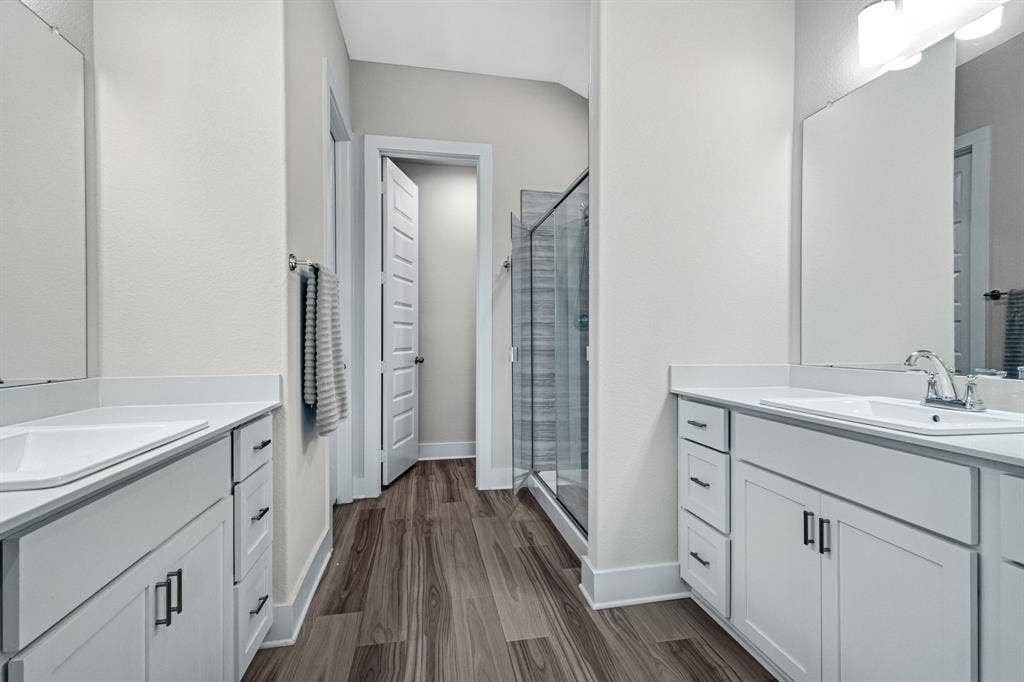 1913 Briar Hill Drive, Denton, TX 76207 1913 Briar Hill Drive, Denton, TX 76207
