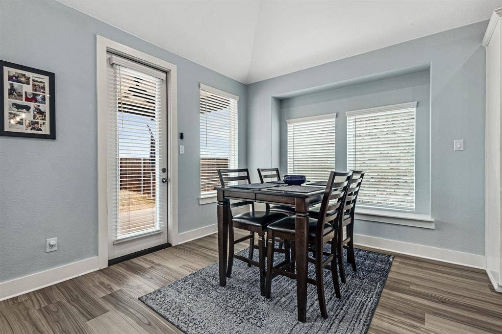 1913 Briar Hill Drive, Denton, TX 76207 1913 Briar Hill Drive, Denton, TX 76207