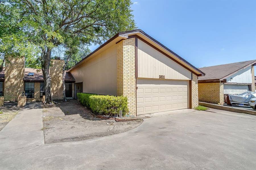 Property photo for 3031 Las Vegas Trail, Fort Worth, TX