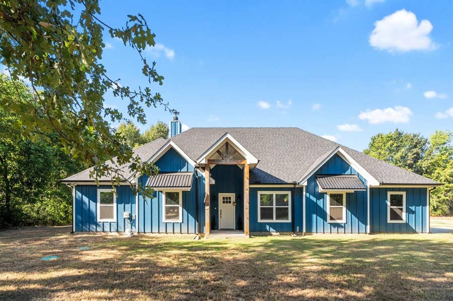 Property photo for 914 Pin Oak Street, Trinidad, TX